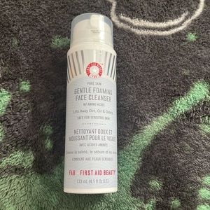 Pure Skin Gentle Foaming Face Cleanser with Amino Acids